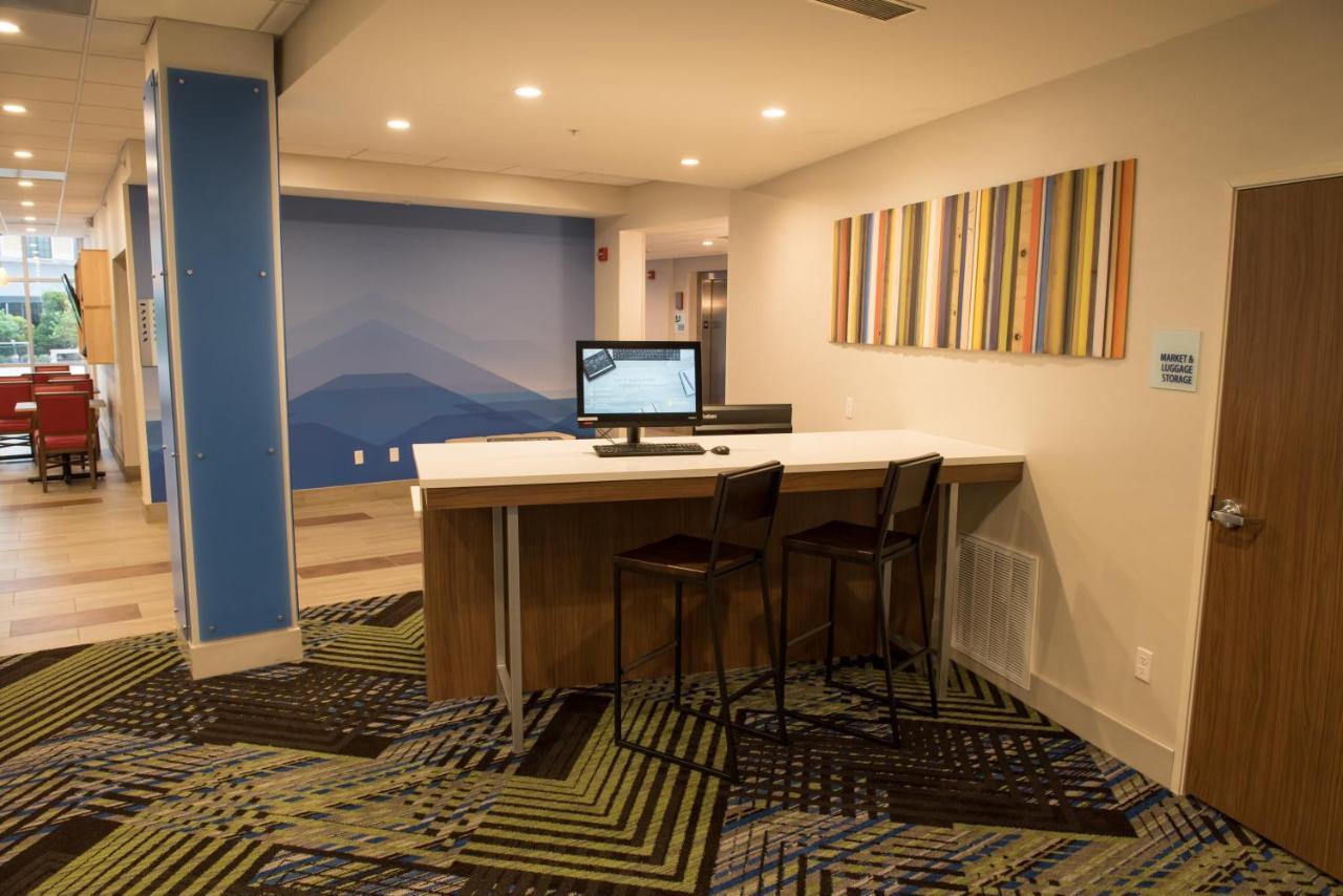 Holiday Inn Express & Suites Dayton North - Vandalia By Ihg Exteriör bild