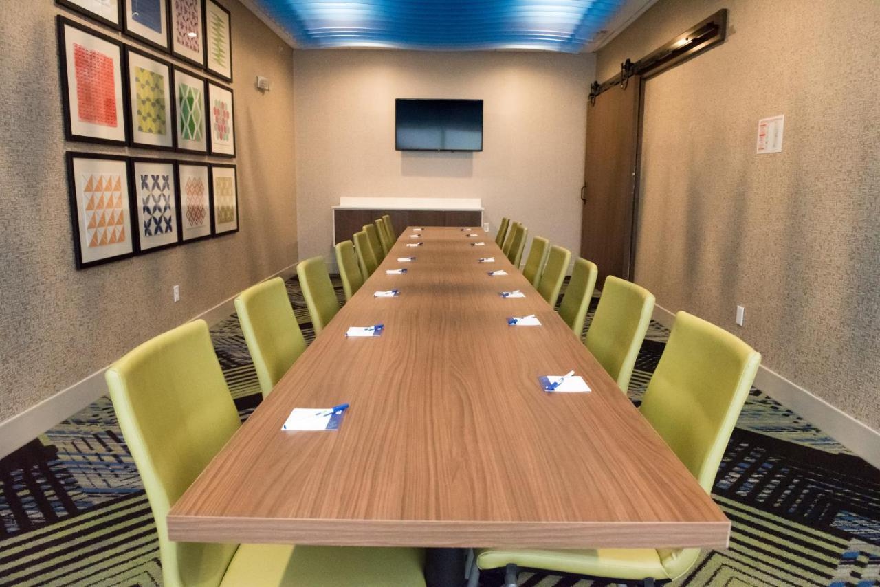 Holiday Inn Express & Suites Dayton North - Vandalia By Ihg Exteriör bild
